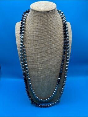 Vintage costume Long Strand sparkly black and Silver Bead Necklace